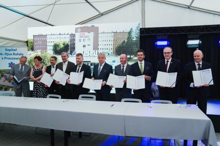 Pierwsze w Polsce porozumienie szpitali o współpracy podpisane w Proszowicach